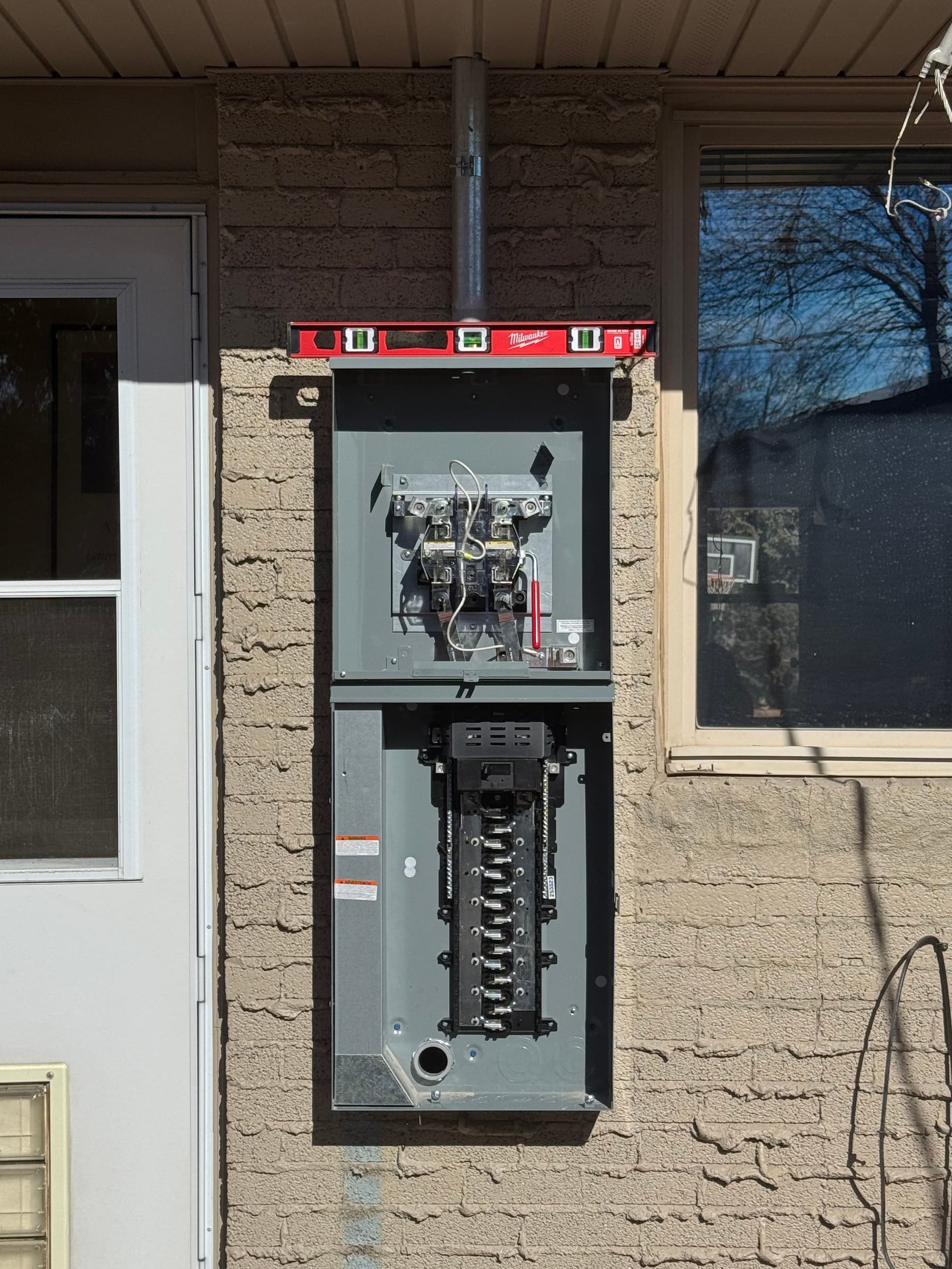 Gallery photos for Home Electrical Upgrade with 200 Amp Panel and Surge Protection: Image #8